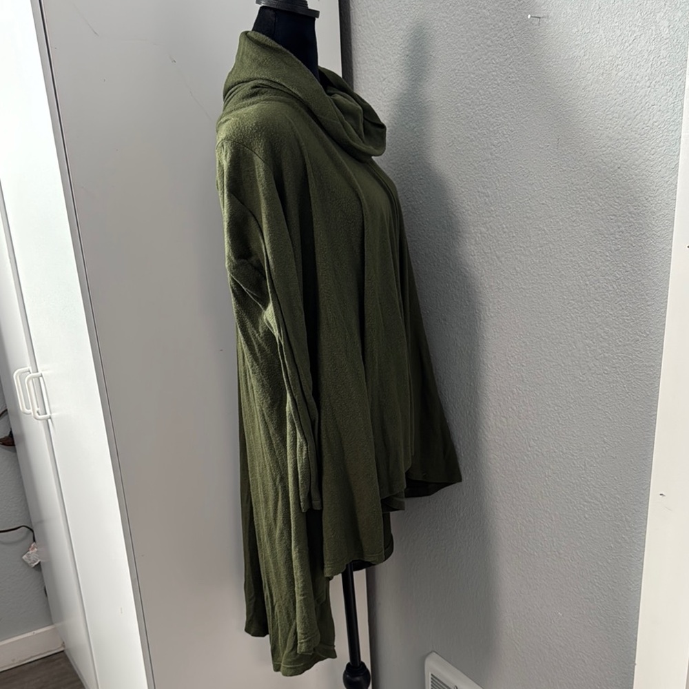 Chic Forest Green Women's Cowl Neck Sweater - Picture 3 of 6